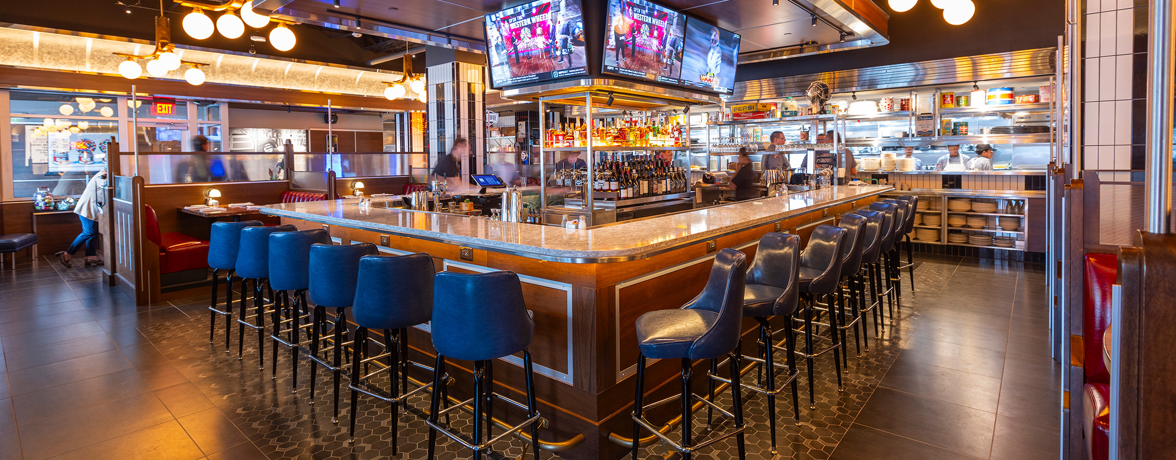 The bar at Cap City Fine Diner & Bar Cincinnati